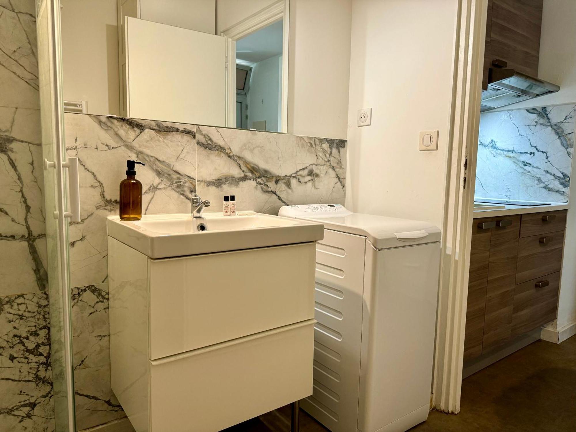 Suite Noya Villeurbanne Esterno foto