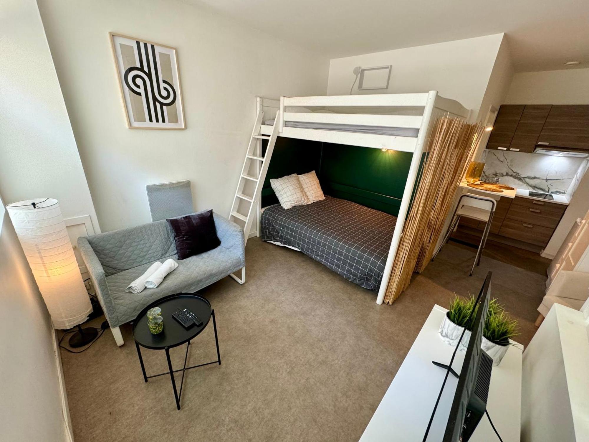 Suite Noya Villeurbanne Esterno foto
