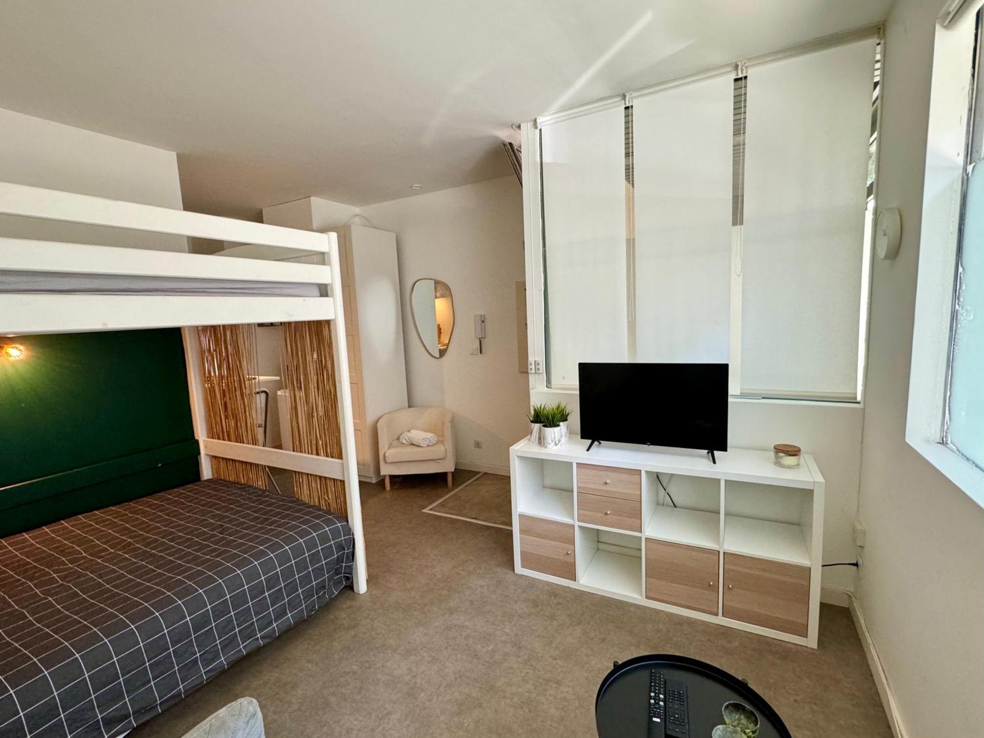Suite Noya Villeurbanne Esterno foto